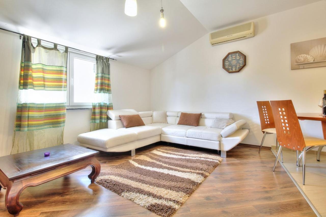 Apartments Suzy 우마그 외부 사진
